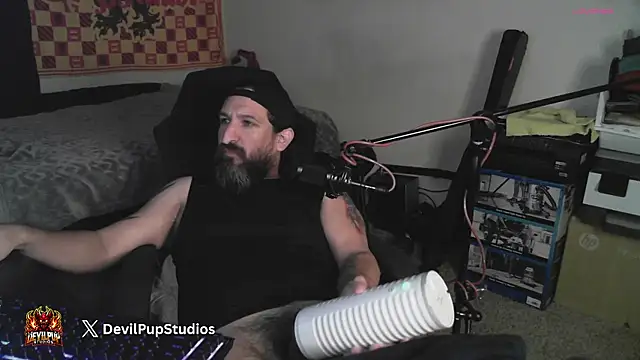 DevilPup75_'s cam snapshot