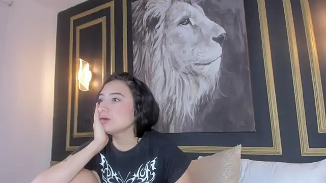 emma_hiltonn_'s cam snapshot