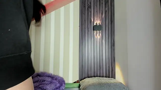 emily_layton's cam snapshot