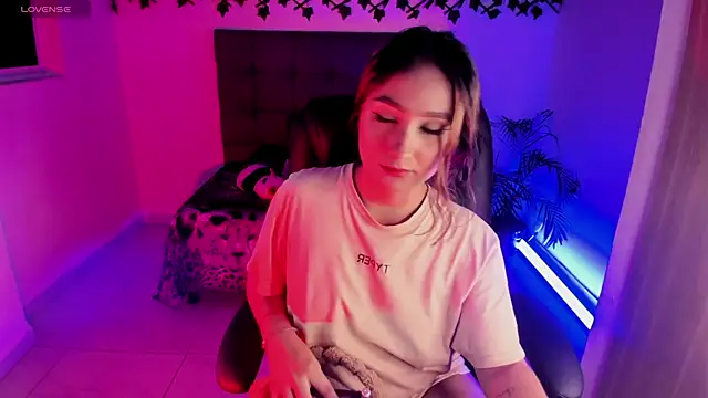 Anna_valerious7 live sex cam