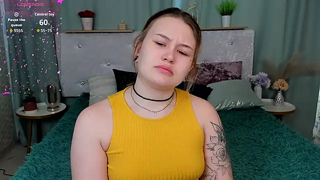 MilanaXHoney's cam snapshot