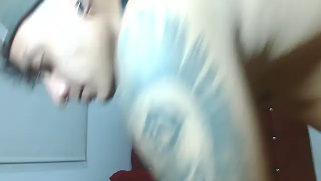 SkinnyDevil12's cam snapshot