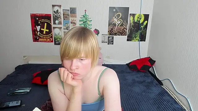 Cattie_w_'s cam snapshot