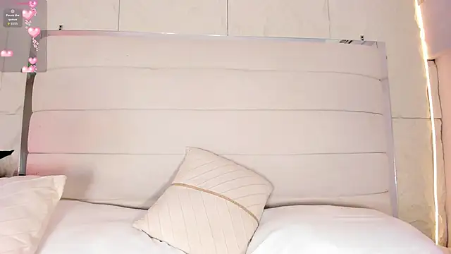 EmmilyEvanss's cam snapshot