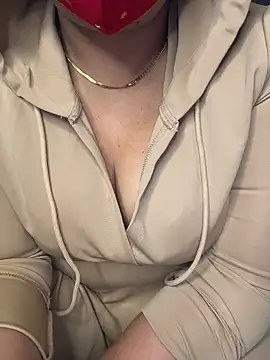 roasted_peanut's cam snapshot