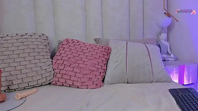 im_ariana_'s cam snapshot