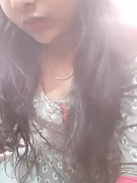 pari_rani7's cam snapshot