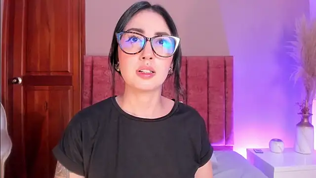 Emilywatsonn live sex cam