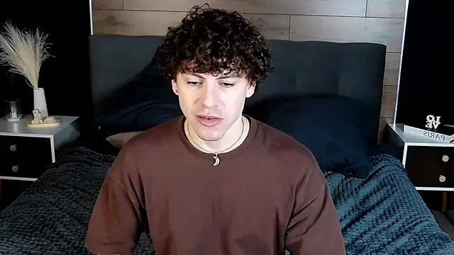 TylerGibson live sex cam