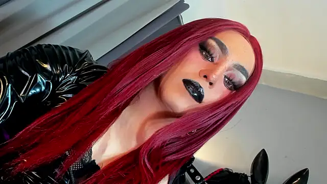 DominaAurumXXX live sex cam