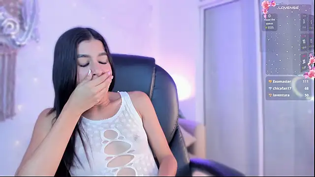 Ginni_charlotte's cam snapshot