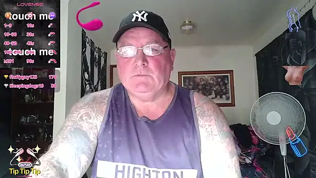 KINKYBLUEYES69 live sex cam