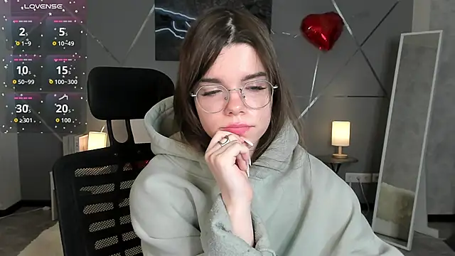 miss__evelyne's cam snapshot