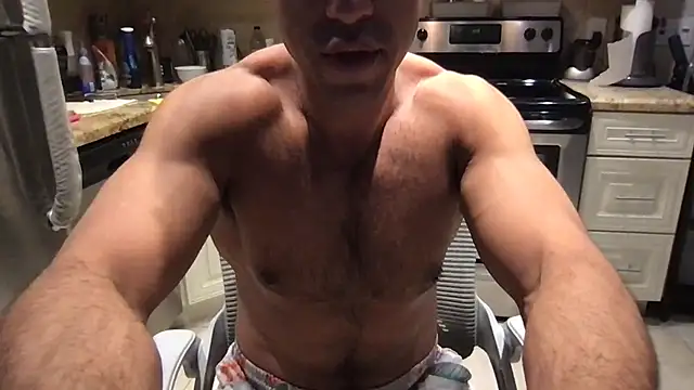 BigGuyMuscle live sex cam