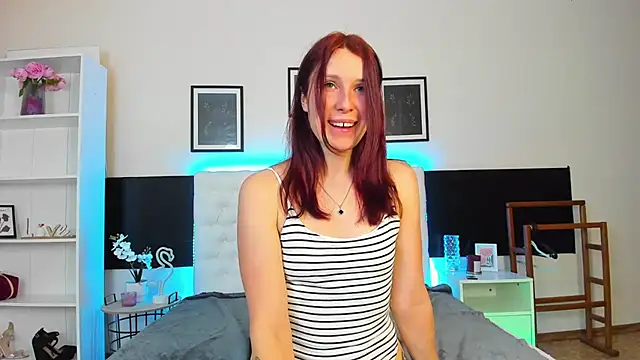 KiraNeeww's cam snapshot