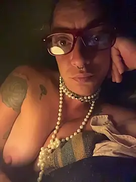 SalyTredelMonte's cam snapshot