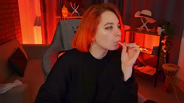 MarcelineChi's cam snapshot