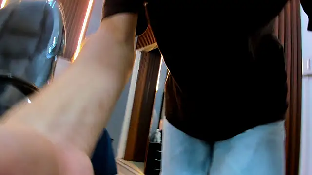 Tommy18__ live sex cam