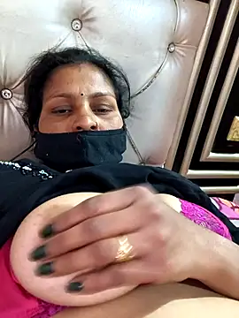 Love-pari77's cam snapshot