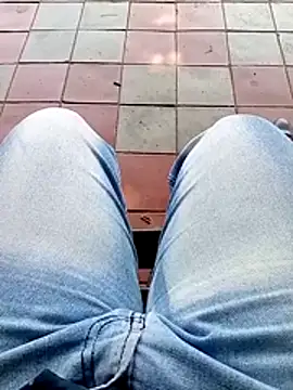 Horny-boyyy live sex cam