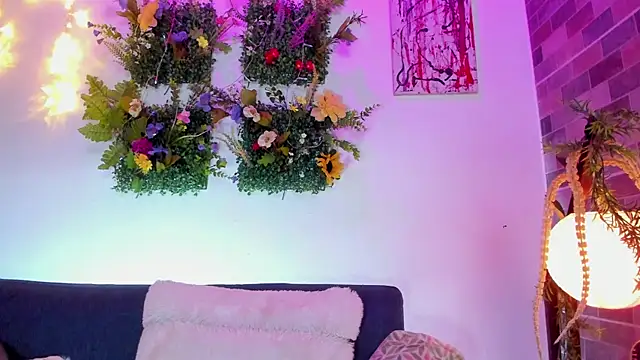 luna_valen's cam snapshot