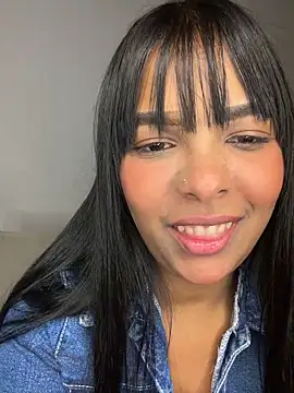 MIAROGGERSS's cam snapshot