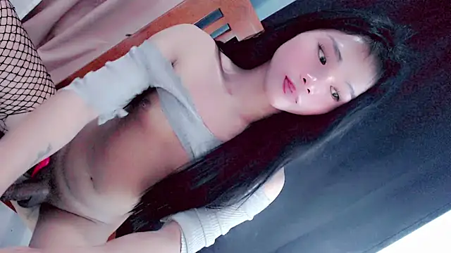 Amomentoflust99 live sex cam