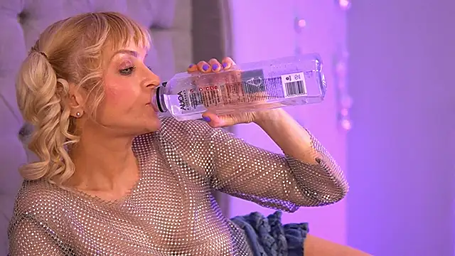 BritneyHudson live sex cam