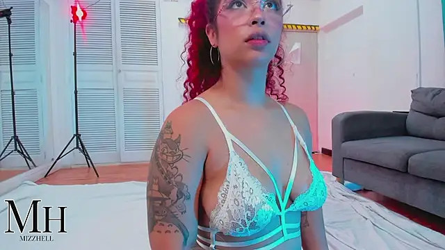MizzHell live sex cam
