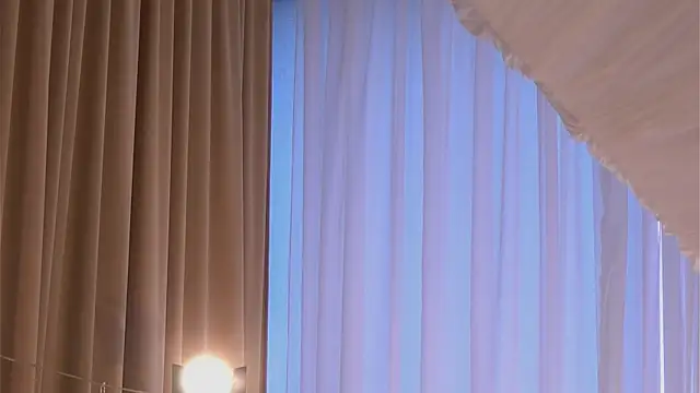 YasmineShaw live sex cam