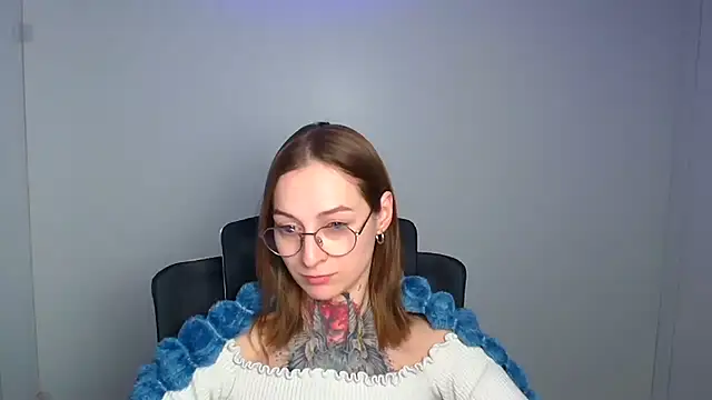 Esmi_Winter's cam snapshot