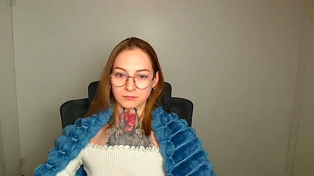 Esmi_Winter's cam snapshot