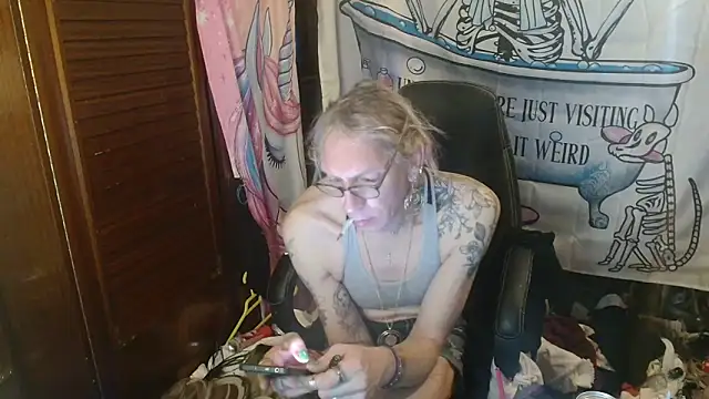 Ombeline1 live sex cam