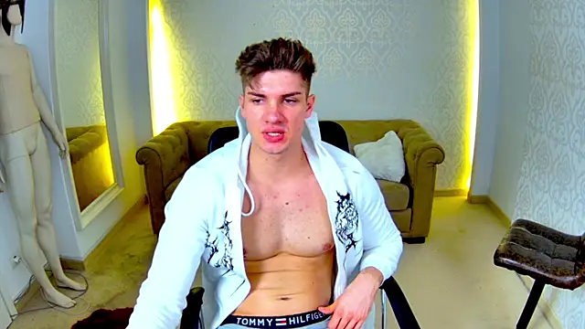 MaxKaiden's cam snapshot