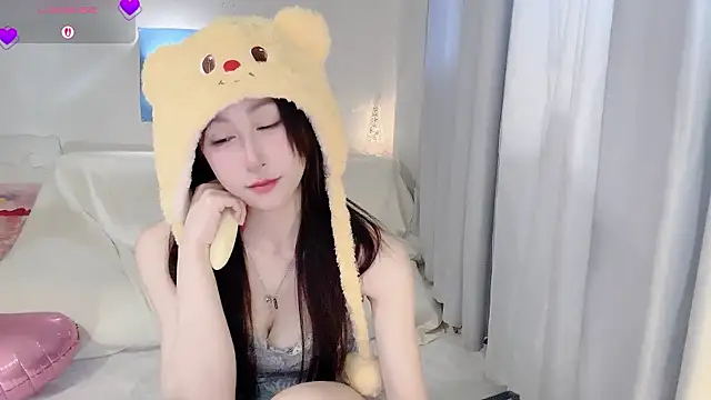 Fayebae_11's cam snapshot