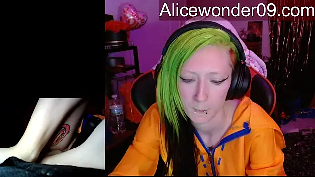 alicewonder09's cam snapshot
