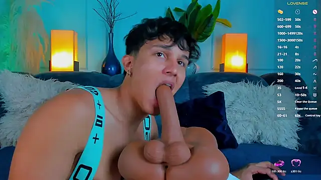 Leo_Savage_'s cam snapshot