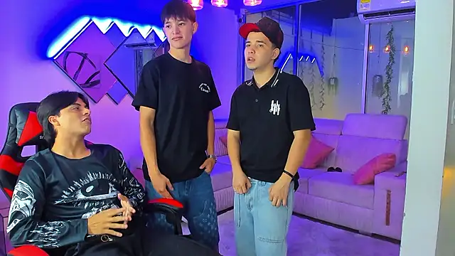 Houseofwarrios's cam snapshot