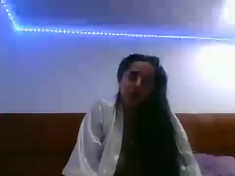 Karlalove1's cam snapshot