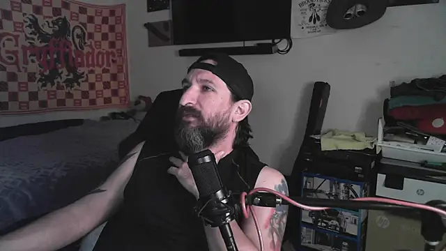 DevilPup75_'s cam snapshot