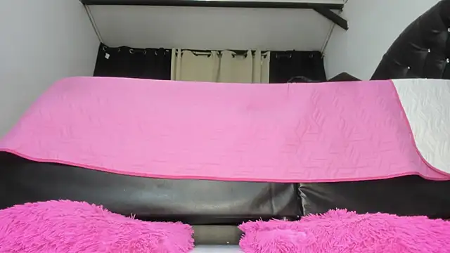 martinaclark's cam snapshot