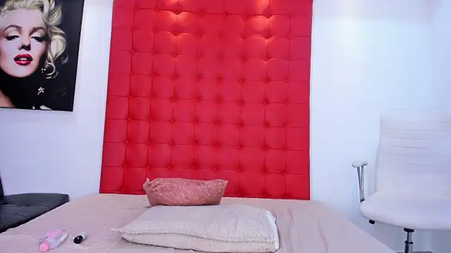 Zoe__smiith's cam snapshot