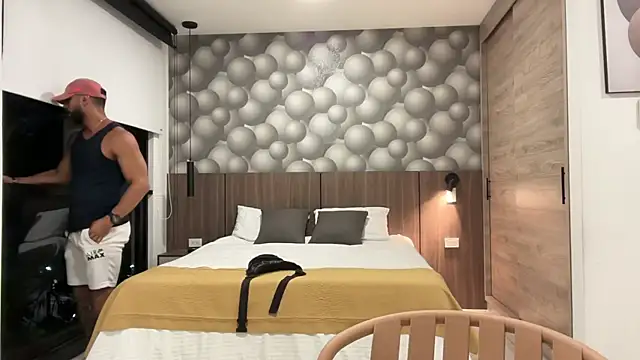 romeolovedark's cam snapshot