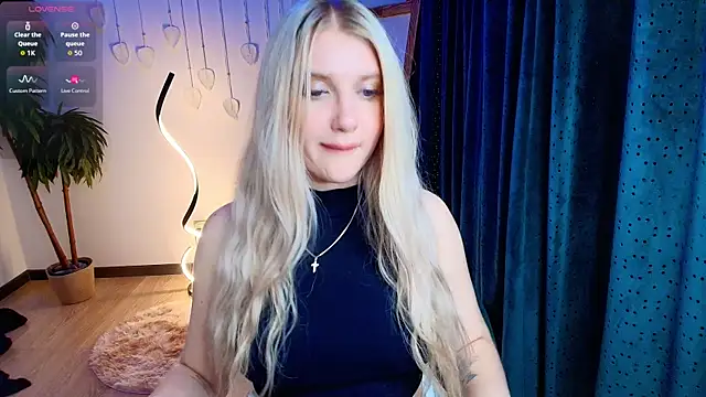 Evacadooo's cam snapshot