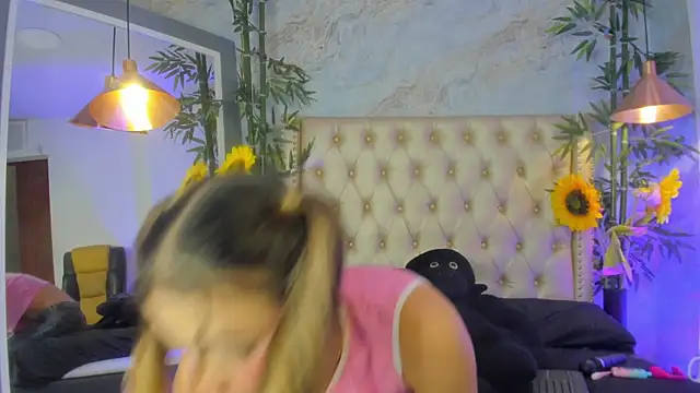 LittleeJaz's cam snapshot