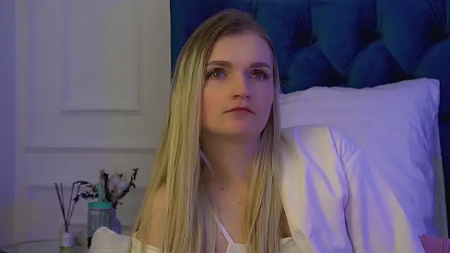 AnnyRaii's cam snapshot