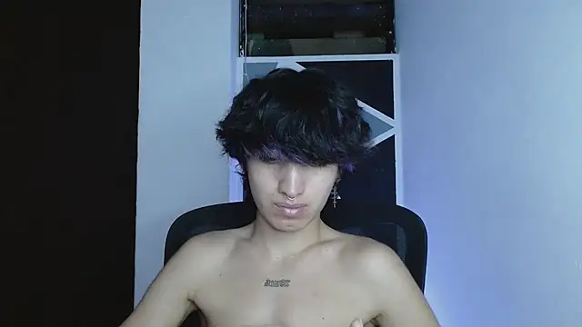 littlextreme live sex cam