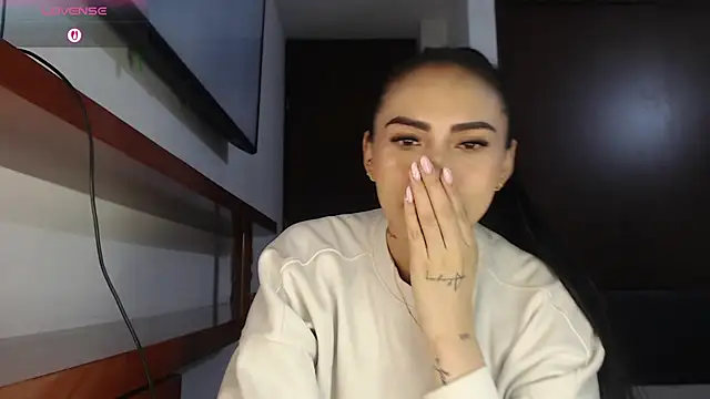 Linda__fiore's cam snapshot