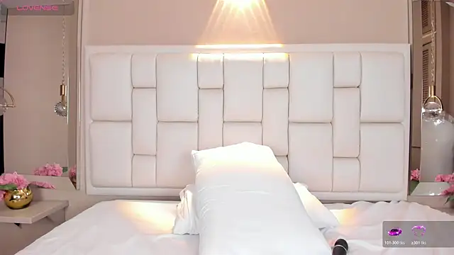 LunnaBlake's cam snapshot