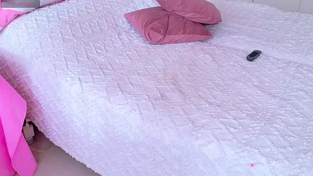 peachiee_'s cam snapshot